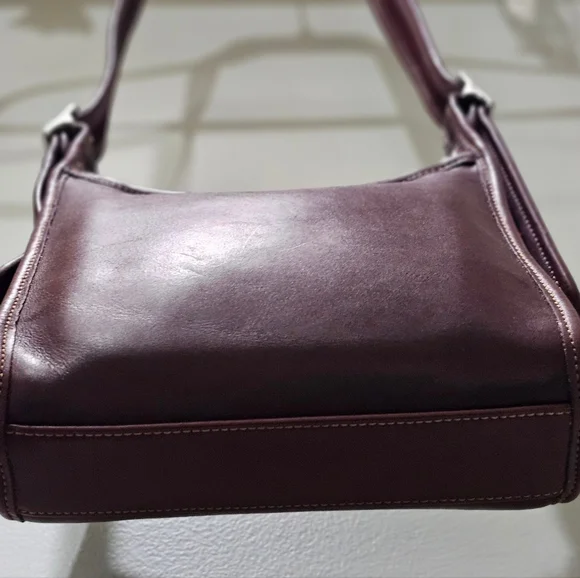 Sold!! Vintage Coach Legacy Small Zip Crossbody Shoulder Bag 9997 (Currant) - Picture 13 of 14